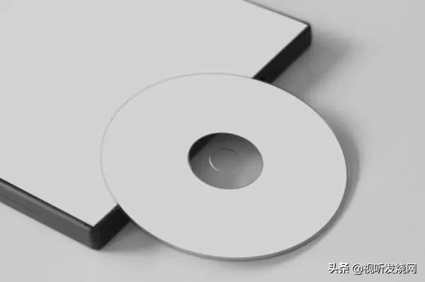 網(wǎng)絡(luò )無(wú)損音樂(lè )與cd哪個(gè)音質(zhì)好，cd音質(zhì)好還是u盤(pán)無(wú)損音樂(lè )好